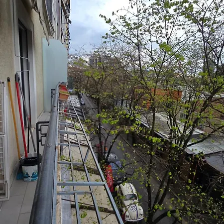 Teduktu Near Center Апартаменты Тирана