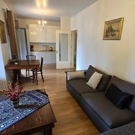 Апартаменты Teduktu Near Center Тирана